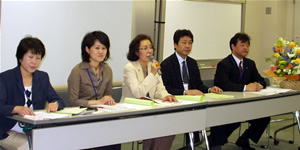 �������E��u��1