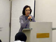 �������E��u��