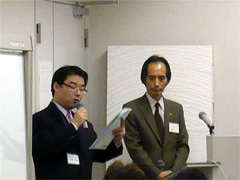 �������E��u��