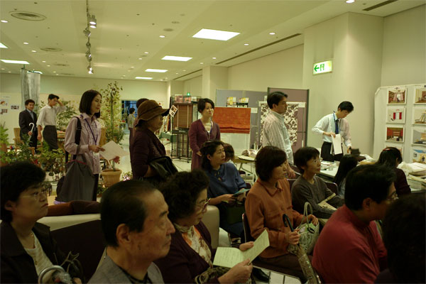 �Ɩ��u�[�X�P